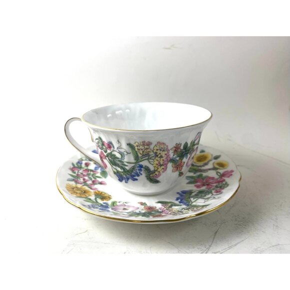 Shelley England Hedgerow Fine Bone China Tea Cup & Saucer Set - Picture 5 of 6